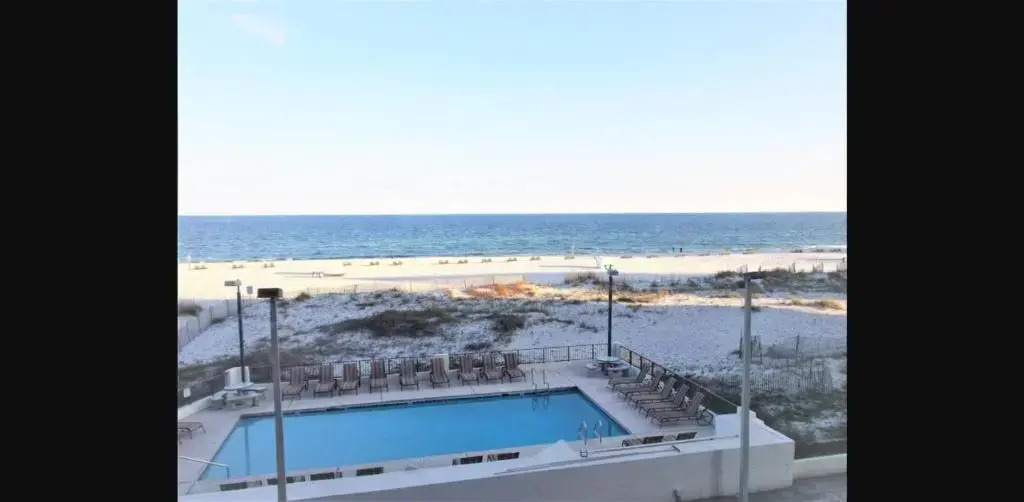 Gulf Shores Island Winds East #103, Gulf Front. Closest building to Hangout!