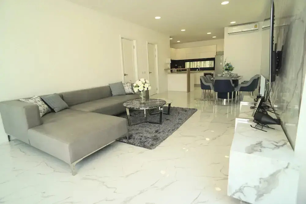 Private Pool Villa in Central Pattaya - Palmc6