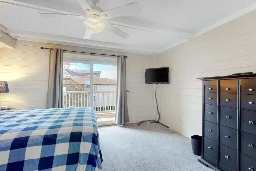 Pilot House 5 4 Bedroom Townhouse by RedAwning