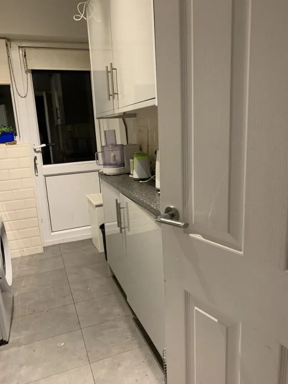 Immaculate 4 Bedroom House, Near Central London