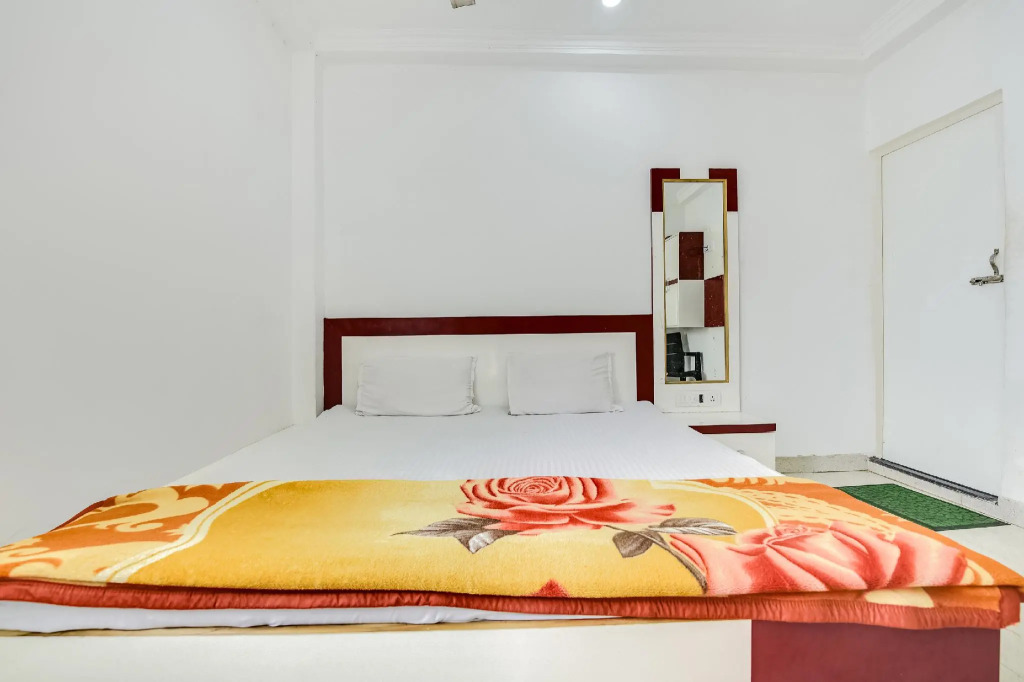 SPOT ON 60281 Ganges Top Guest House