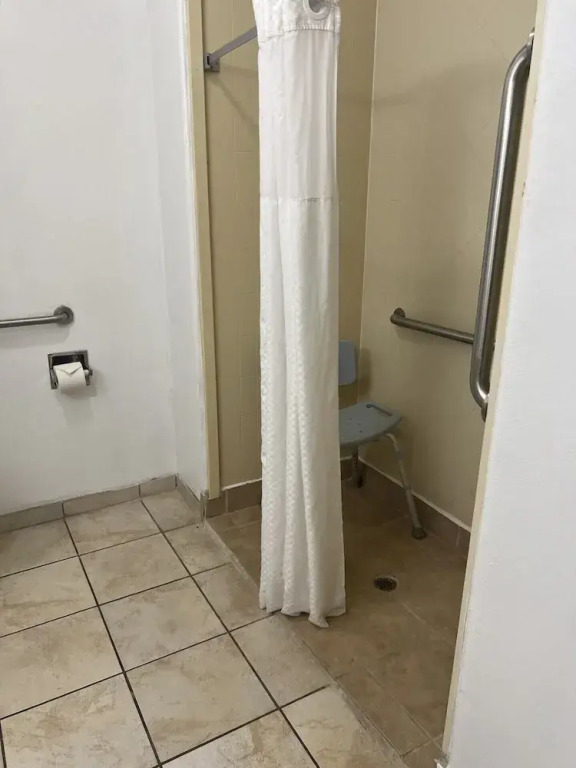 Mathis Deluxe Hospitality