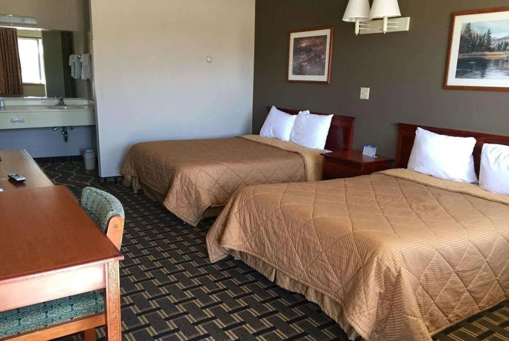Travelodge by Wyndham Evanston