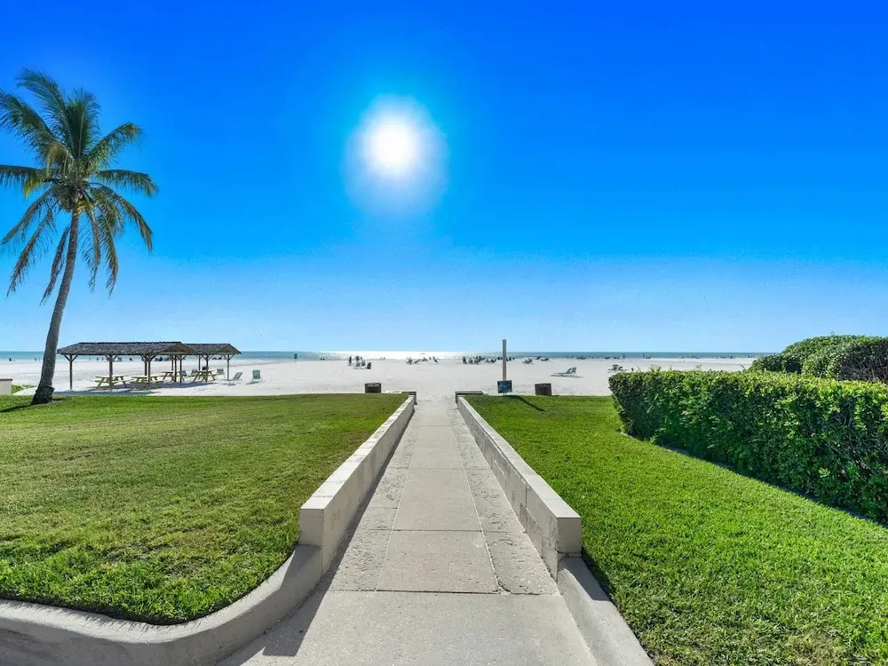 Palm Bay Club 7th-Floor Oceanfront Condo on Private Beach