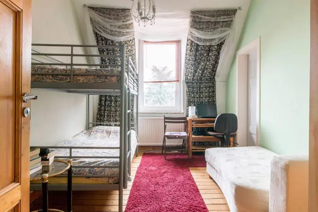 6606 Private Rooms