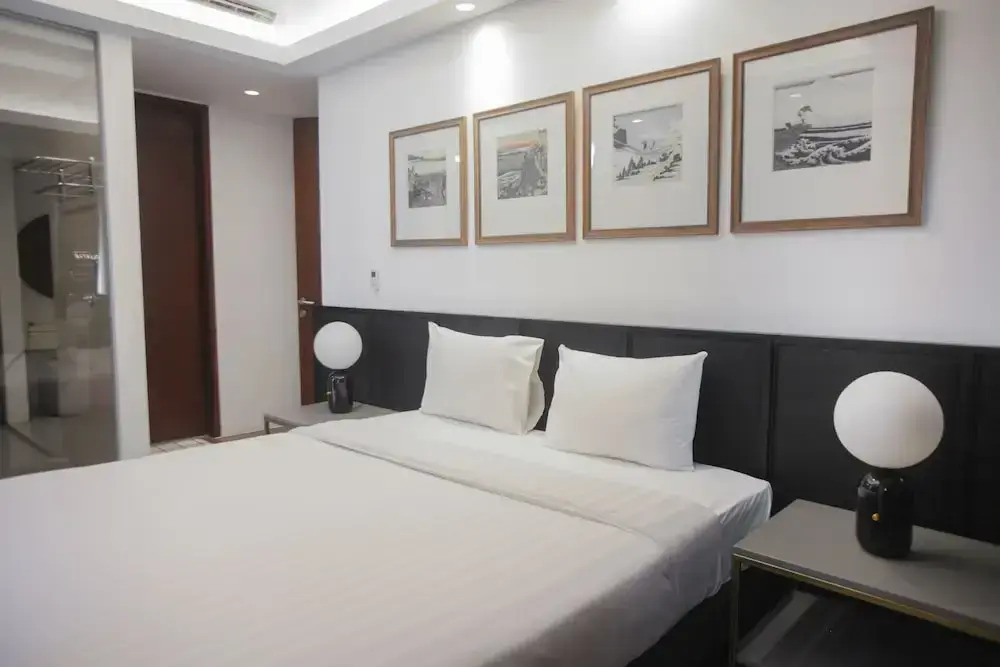 Premium 2BR Apartment near Marvell City Mall at The Linden