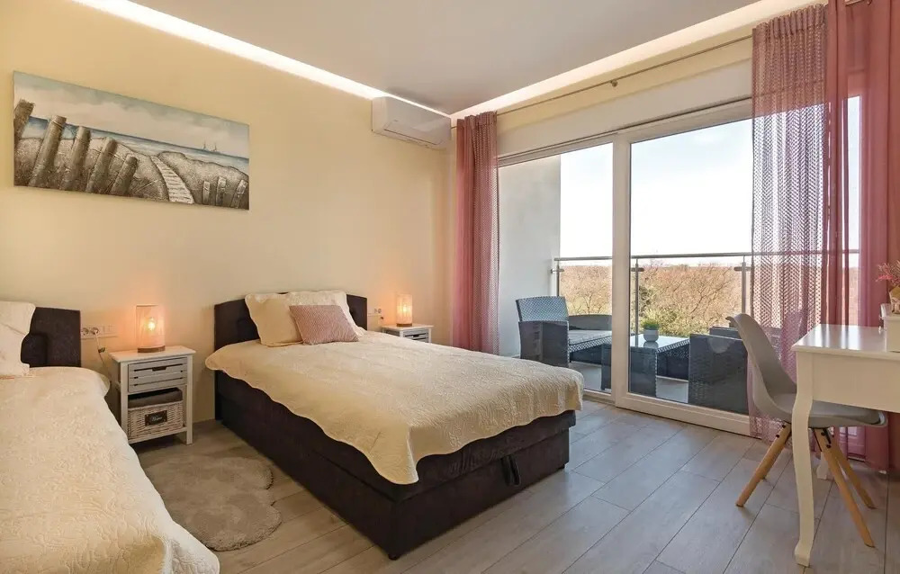 Beautiful Home in Marcana With Outdoor Swimming Pool, Wifi and 5 Bedrooms