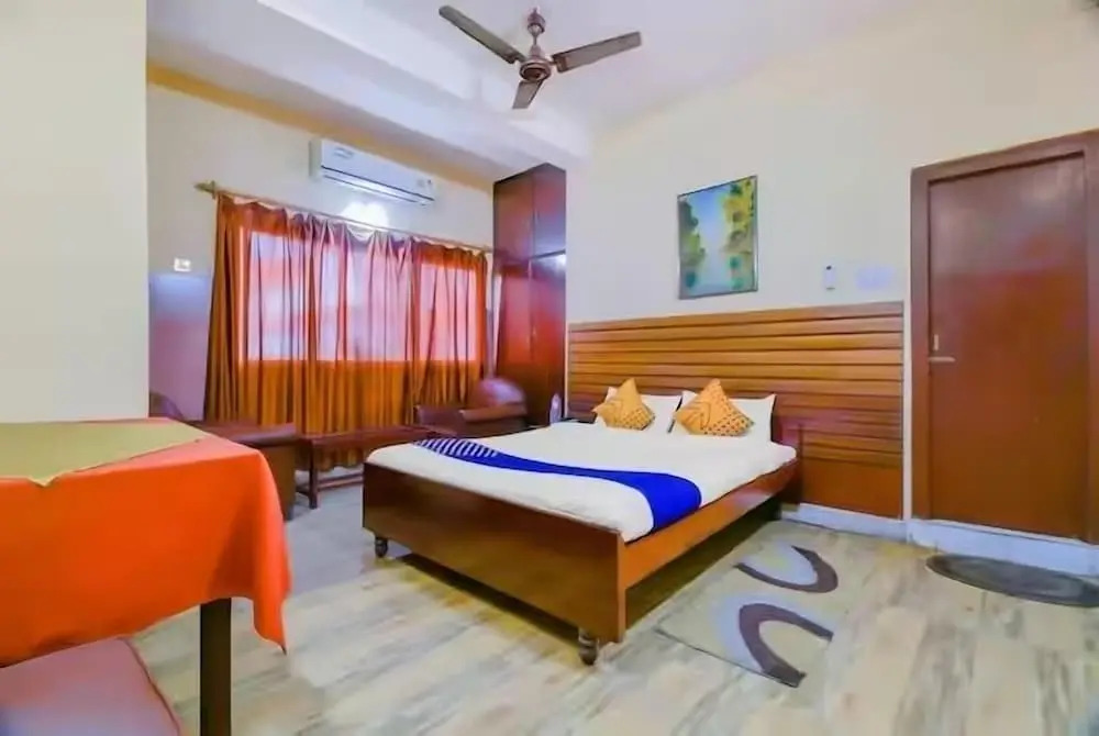 Hotel Embassy