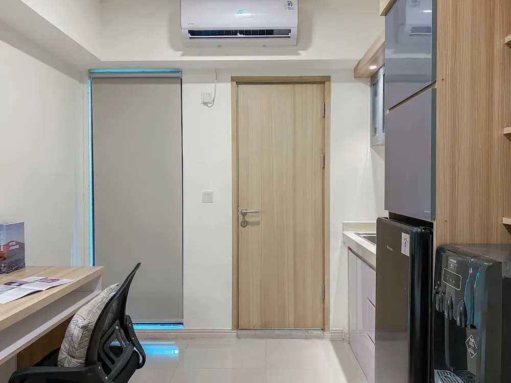Good Place And Homey Studio Meikarta Apartment