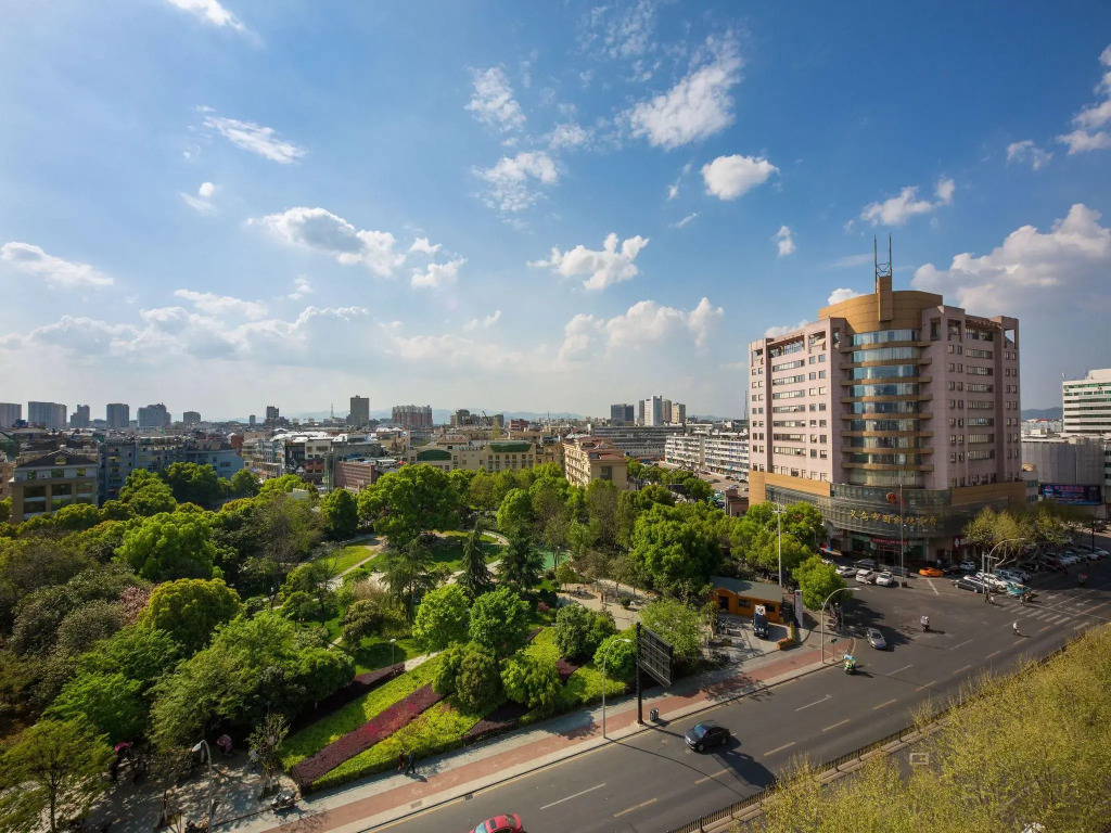 Jian Ai Xi Yue Hotel
