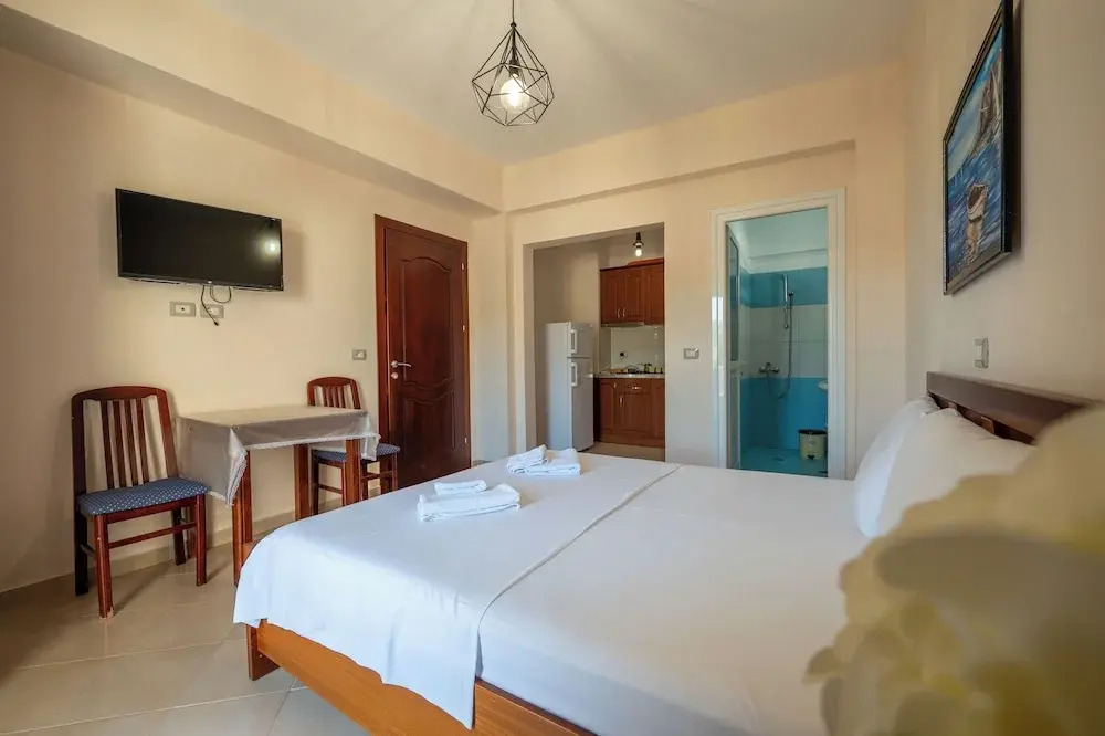 Sunny Villa