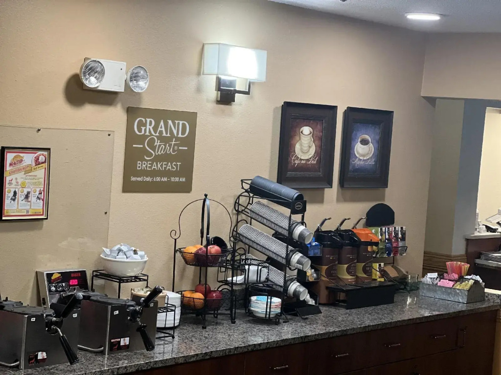 GrandStay Hotel & Suites