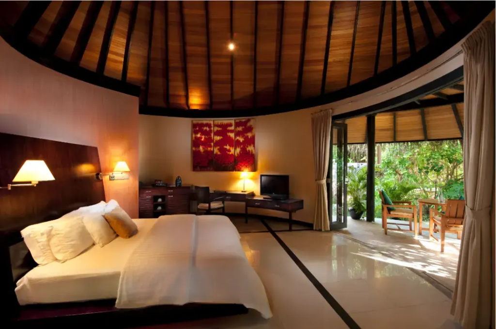 Sun Siyam Iru Fushi with Free Transfer
