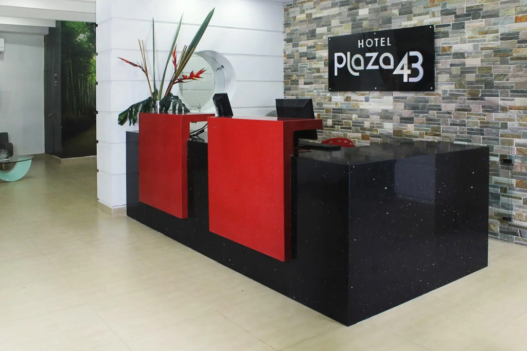 Hotel Plaza 43