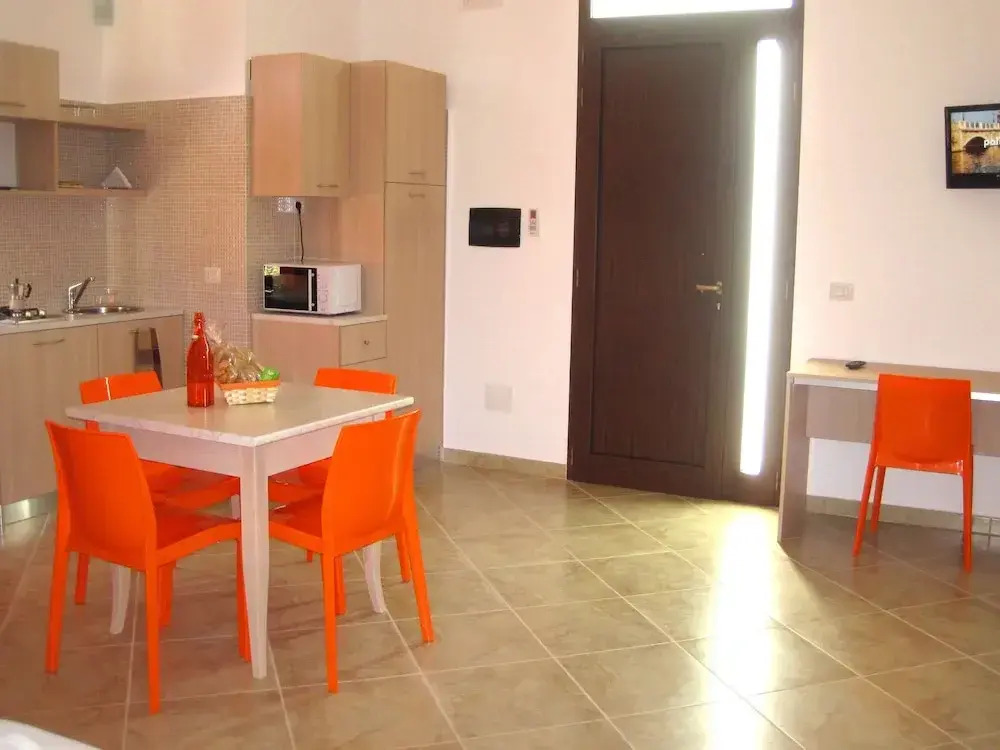 Salento Houses & Idro Suites