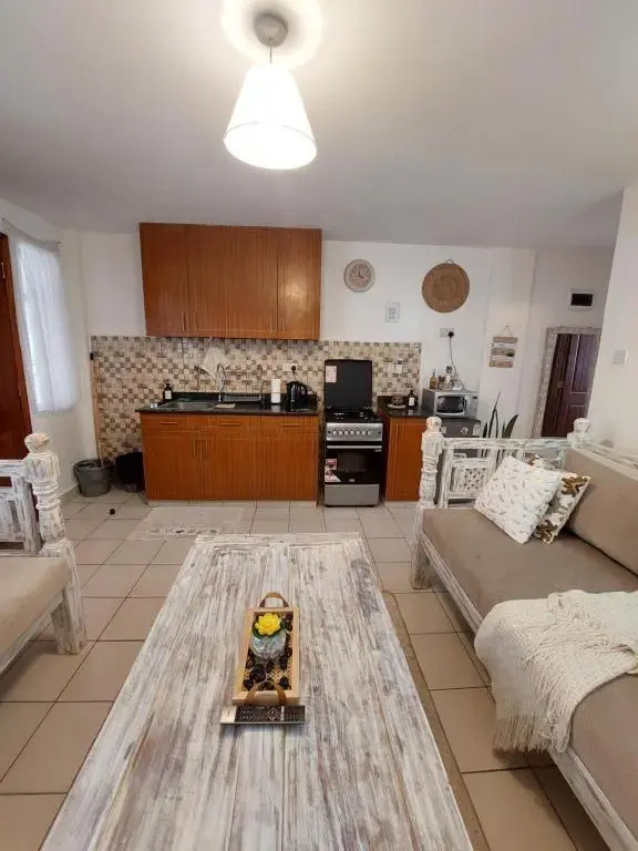 Furnished 1 Bedroom Apartment in Nairobi. 15 Mins to CBD. Free WI-FI & Parking
