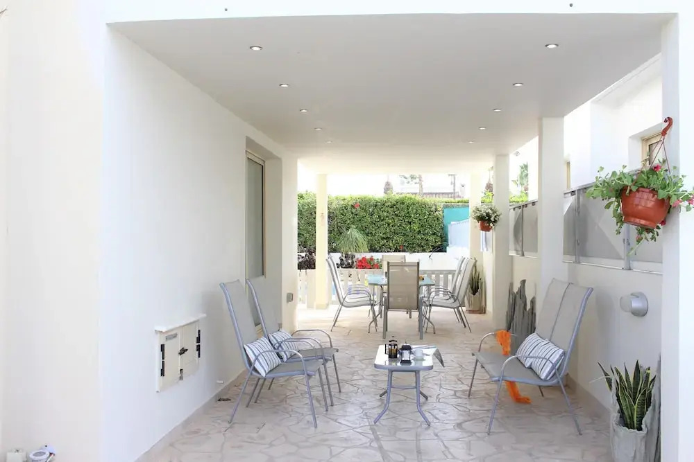 Avrora Villa PV