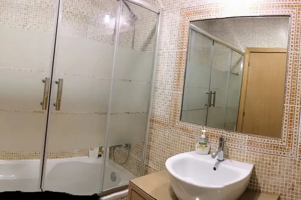Apartamento Junto à Praia na Arrifana, by Izibookings