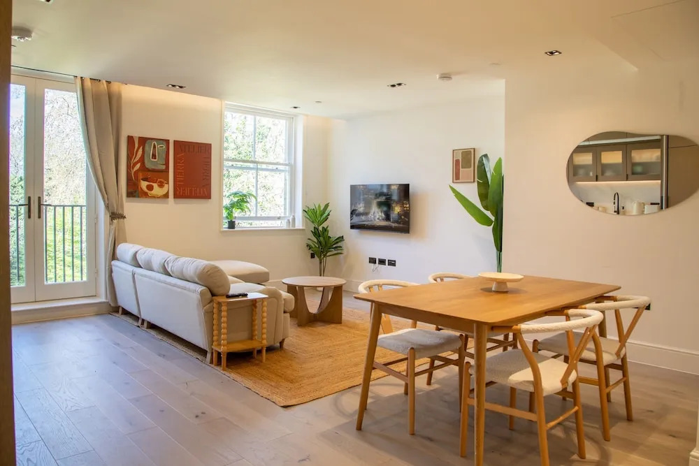 The Pembridge 11