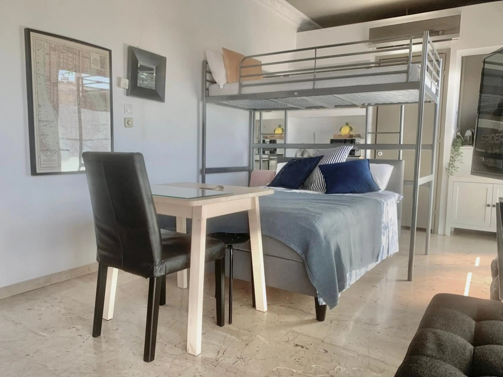 Sleeps 4 close to Iaso Oaka Mitera