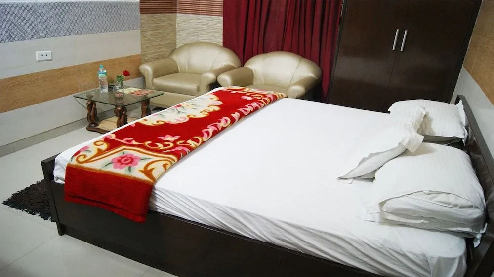Hotel Satya Palace