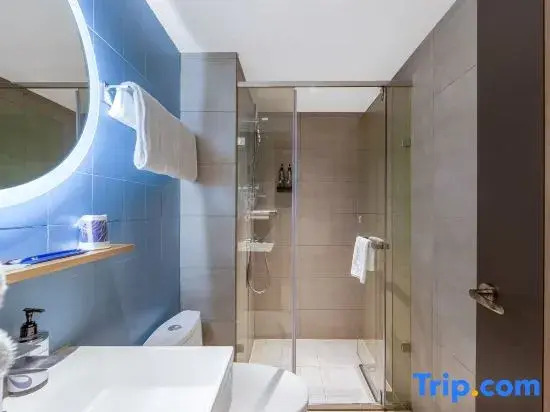Homeinn · neo Hotel (Urumqi Autonomous Region Museum Military District General Hospital)