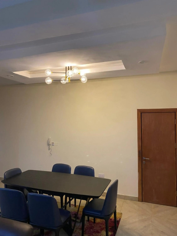 Stiyos Shortlet homes- Tastefully Furnished 3 Bedroom