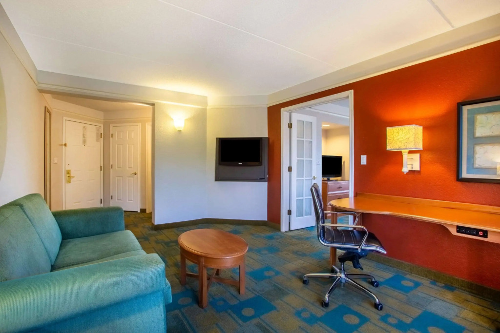 La Quinta by Wyndham Charlotte Airport South