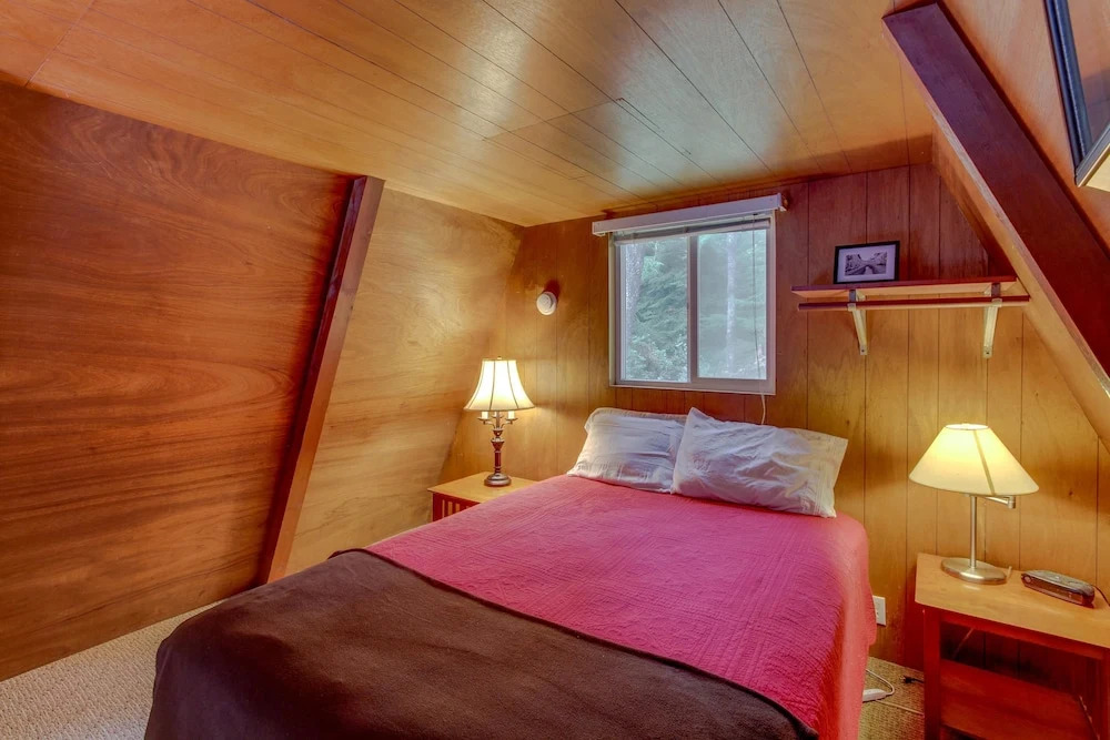 Alpine Chalet 6 Half Loft