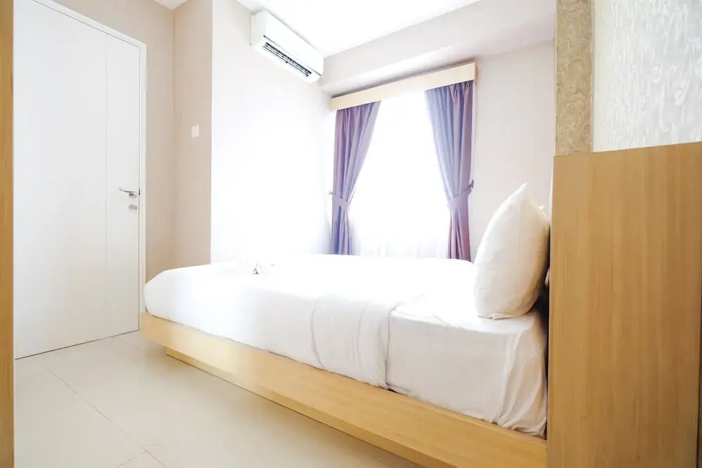 Comfy Green Palace Kalibata Apartment
