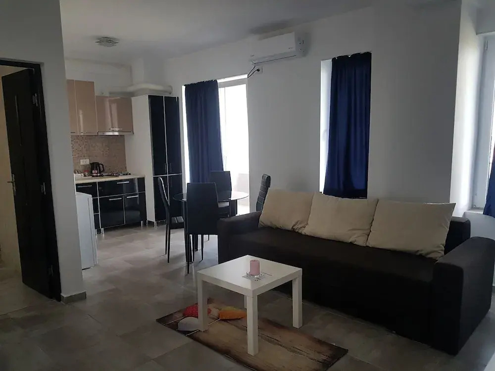 SummerHouse Apartments