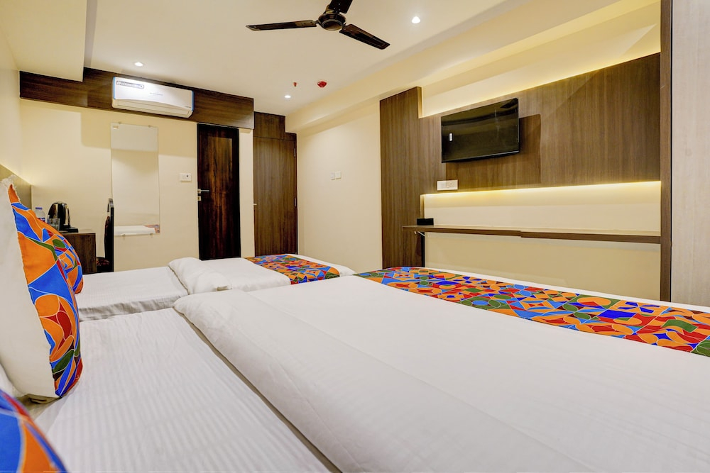 Hotel O Casa Royal Residency