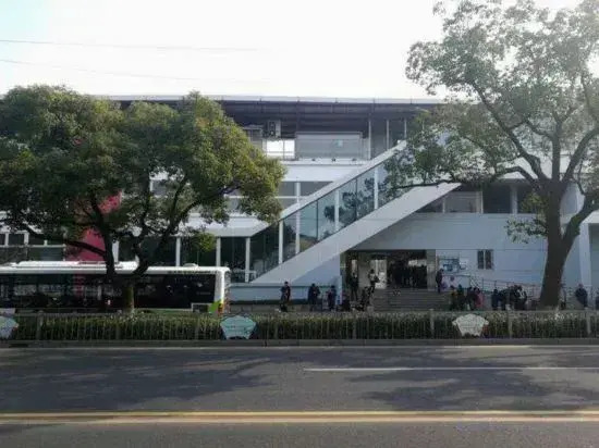 8 Days Hotel (Minhang Jiaotong University Branch)