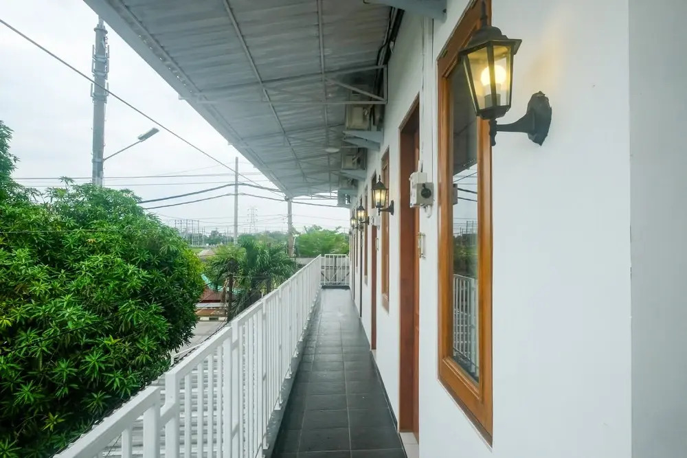 RedDoorz Near Simpang Lima Semarang