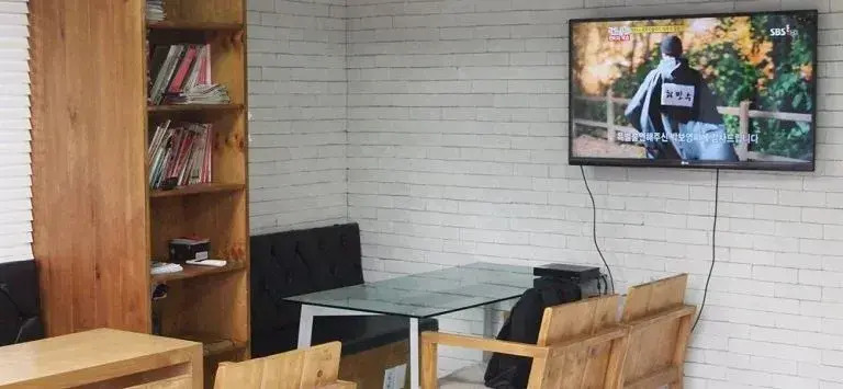 JK House