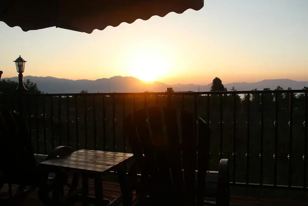 Buyi Hotel Resort Fuxian Lake