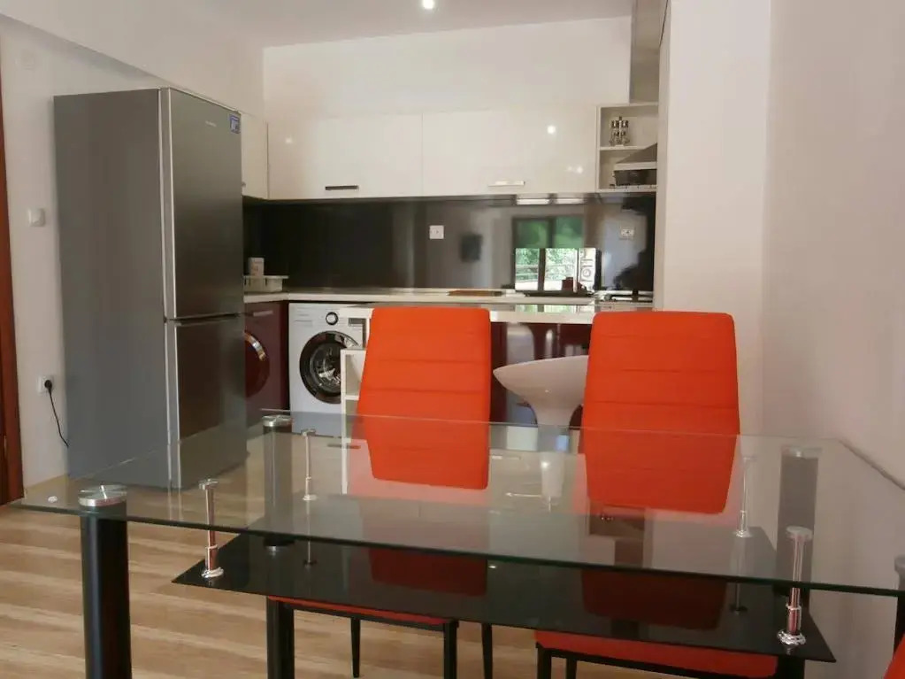 Park Apartments & Rooms Popovi