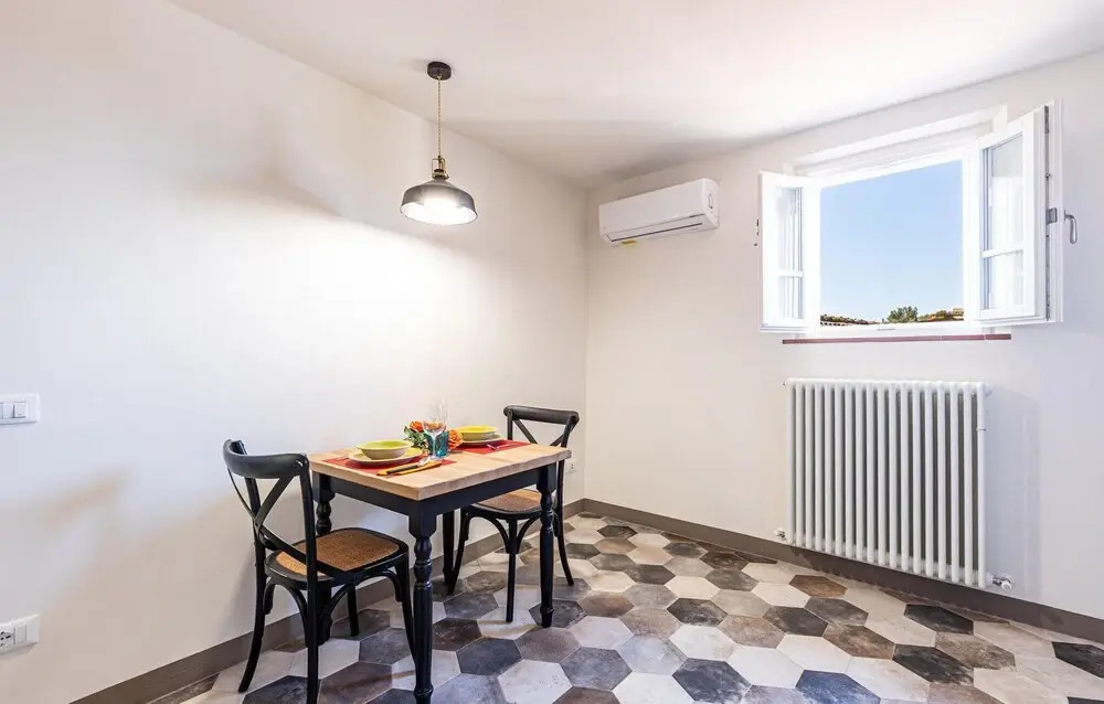 Beautiful Apartment in Vinci With Wifi and 1 Bedrooms