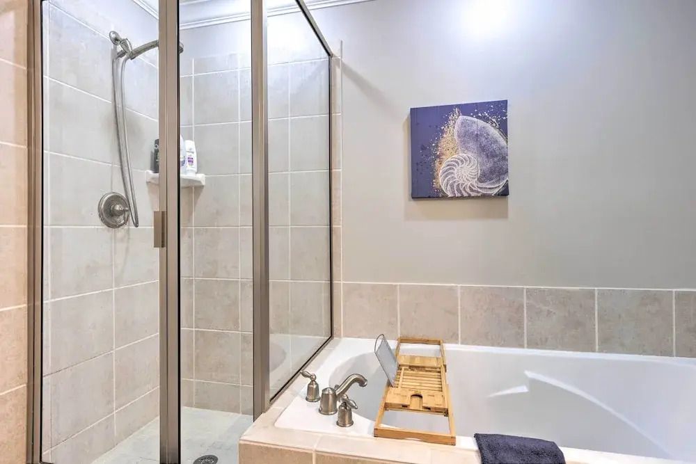 Sunny First-floor Condo w/ Ocean-view Balcony!