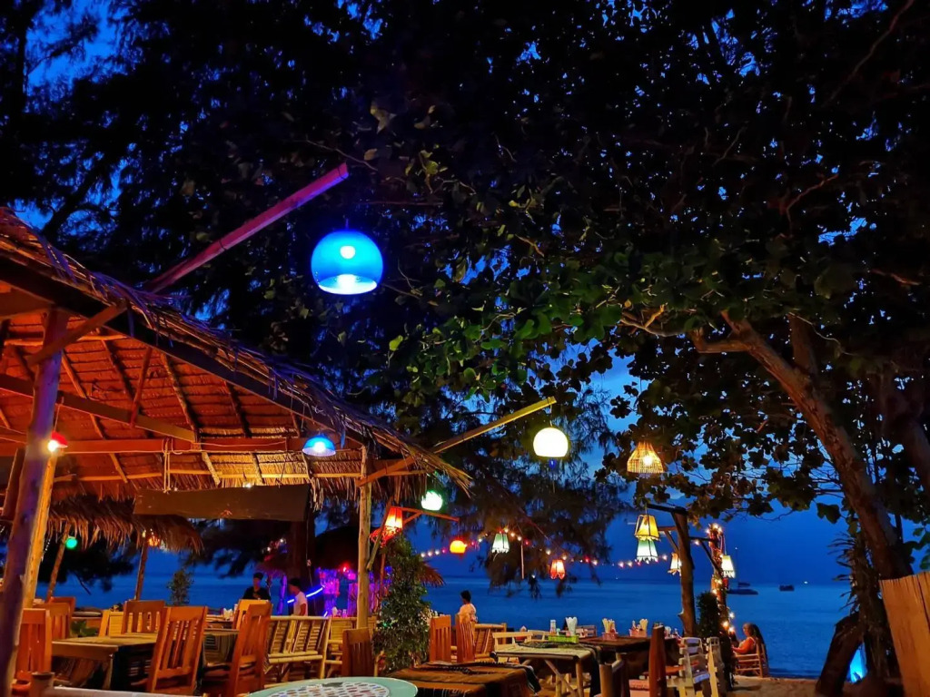 Lanta L.D. Beach Bungalow