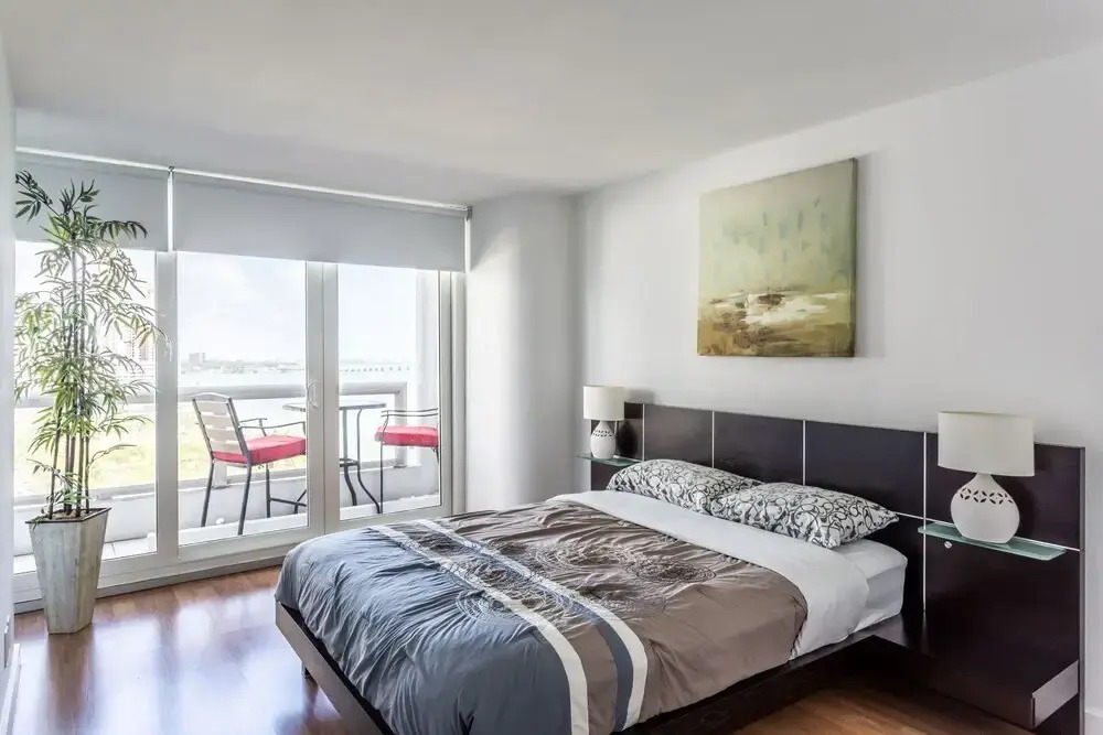 2 Bedroom Pearl in Downtown Miami