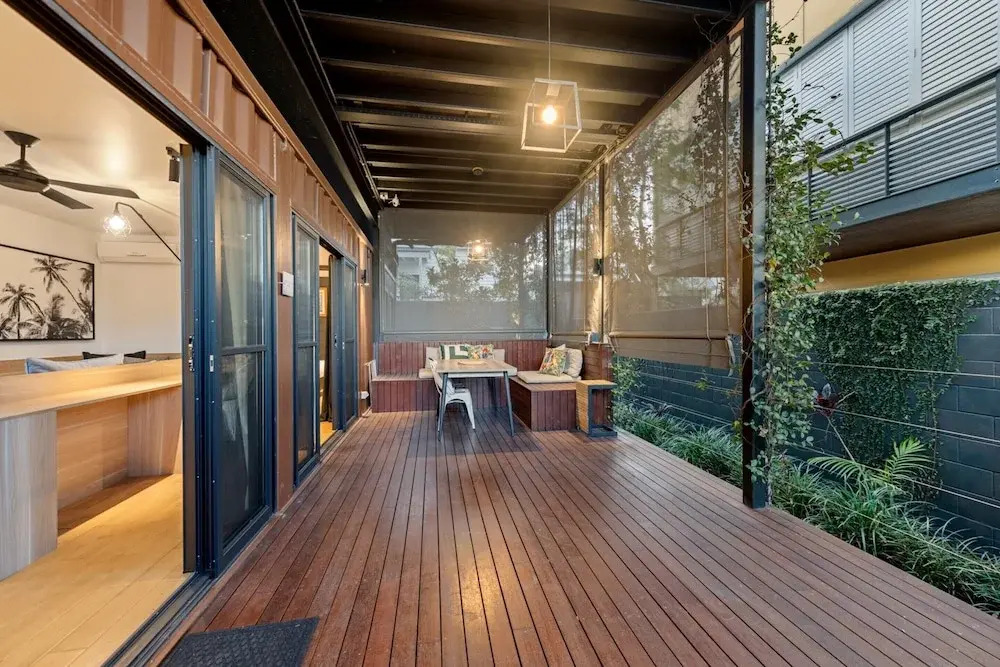 Stylish New Farm Apartment With Courtyard