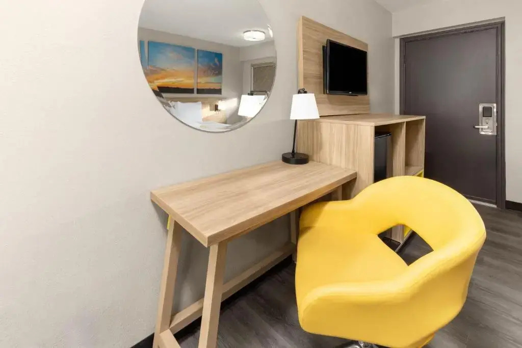 Days Inn by Wyndham Kansas City Northeast