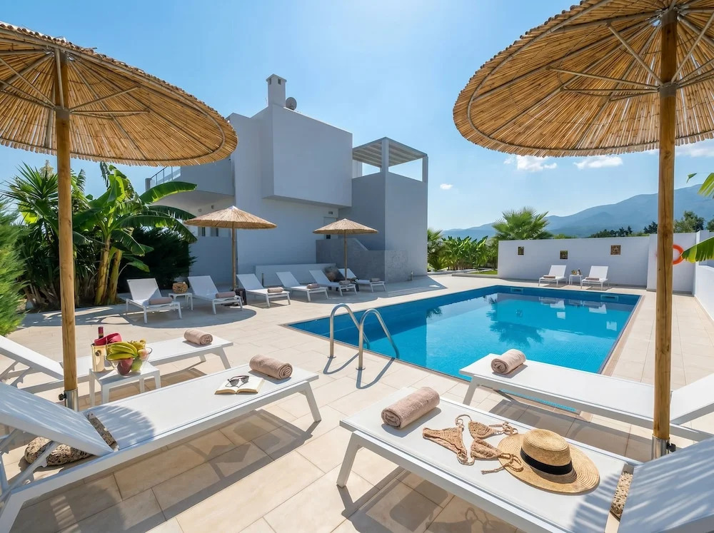 Lilu Villa 1 with Private Pool and Seaview