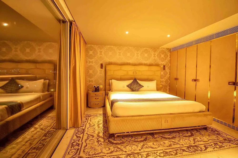 No 1 Oxford Street Hotel And Suites