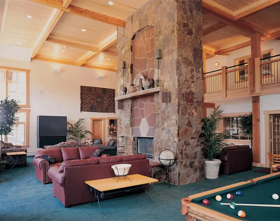 Grand Timber Lodge