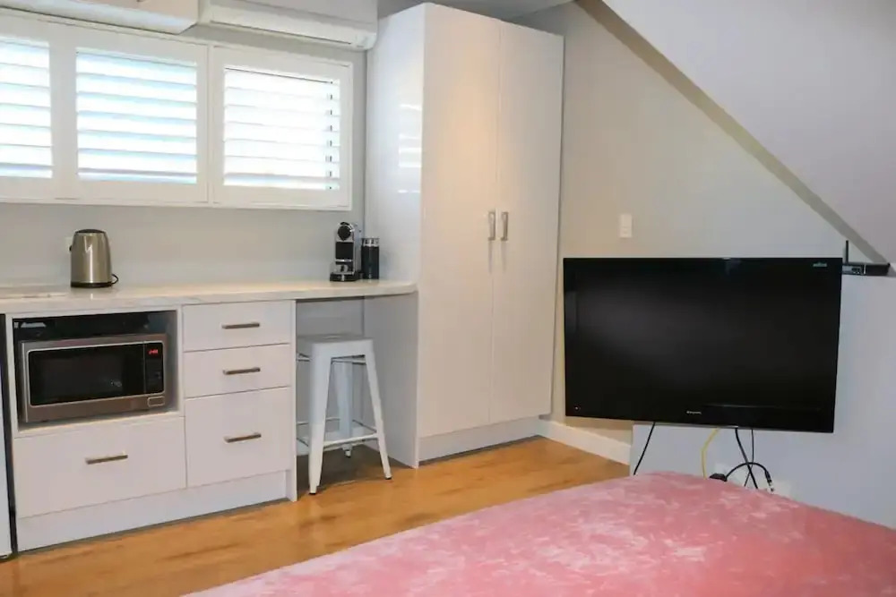 Newtown Studio in Excellent Location