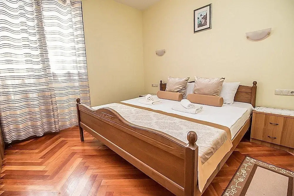 Villa Rose 2