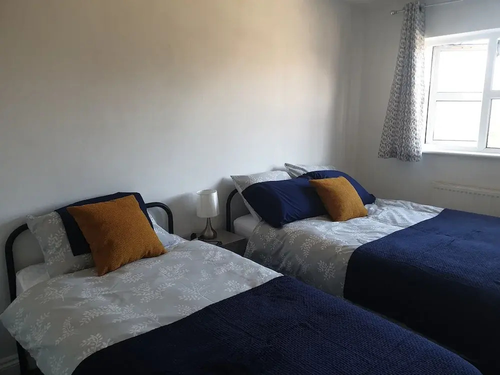 3 Bed House With Parking in Lighthorne Heath