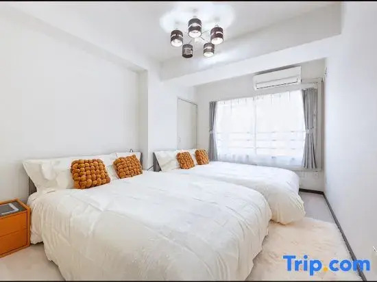 New/Ueno station 7min walk/Inarimachi station 2min/max 8 people/Ginza Asakusa area